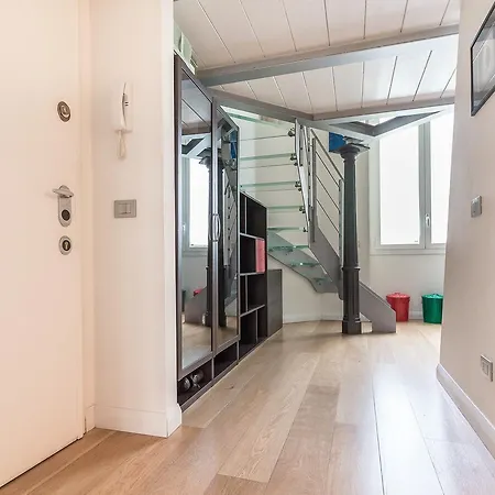 Alessia's Flat- Porta Romana M3 Lägenhet *