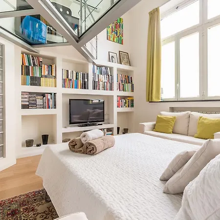 Alessia's Flat- Porta Romana M3 公寓